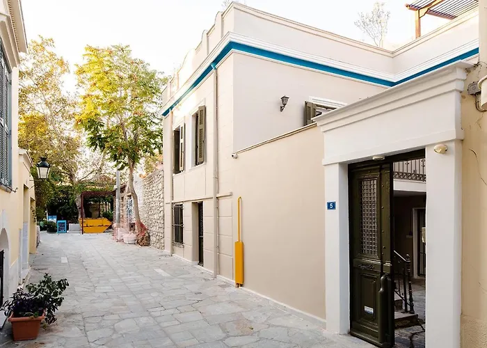 The Hadrian Wall - A Historic Acropolis Villa